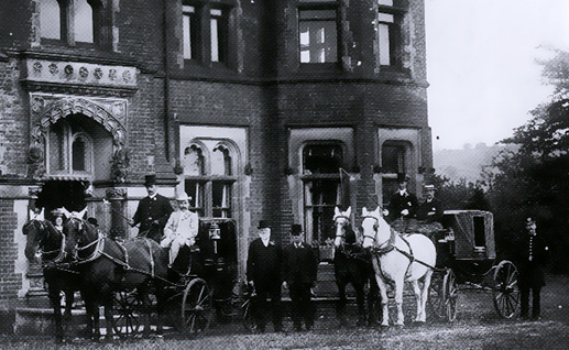 mansionCarriages